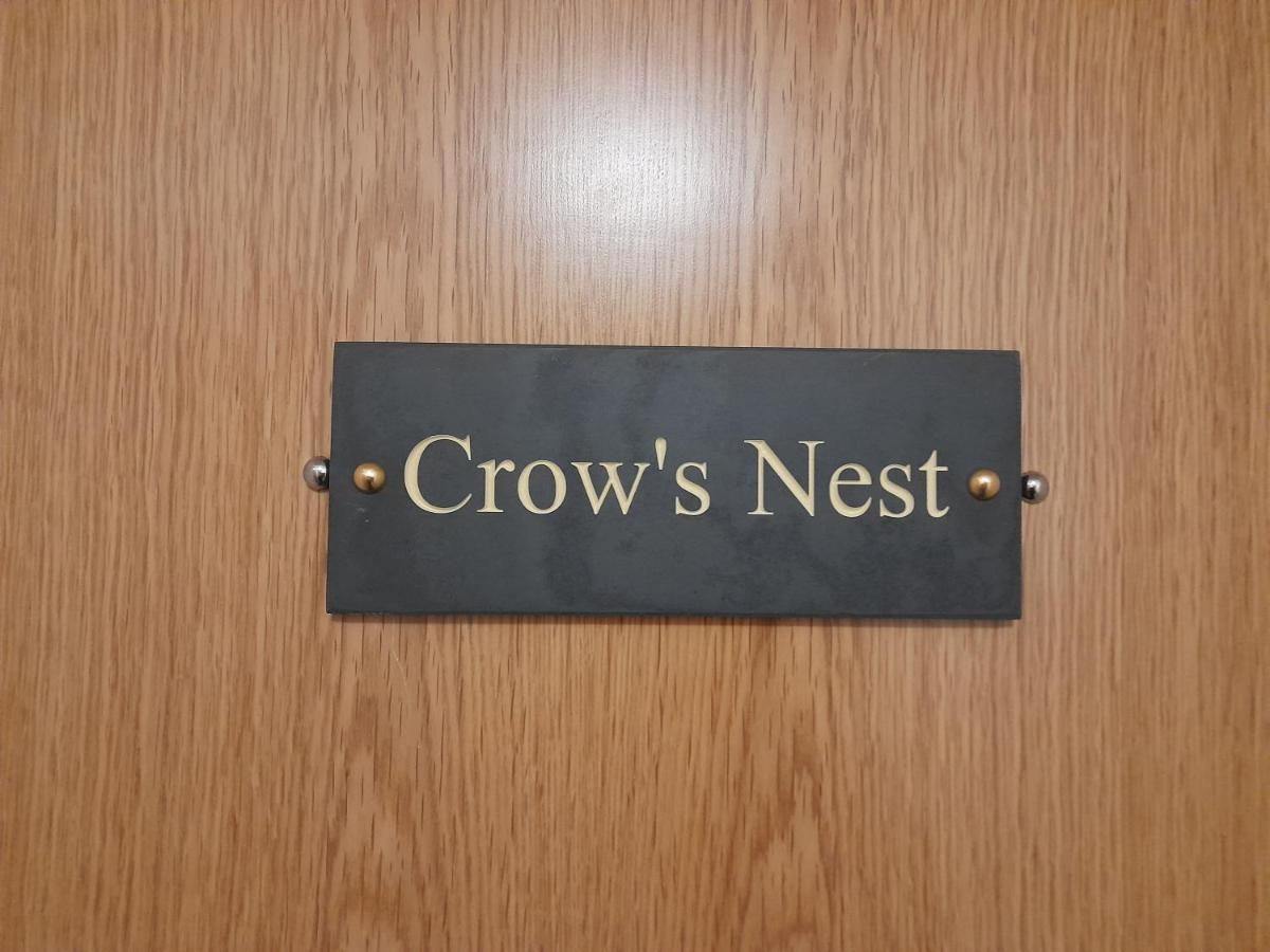 Crow'S Nest Penthouse Apartment With Free Spa Access Somerford Keynes Экстерьер фото